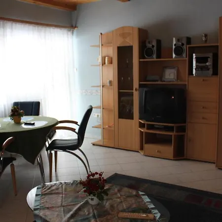 Apartment Orwa - Fenyofa Koez Zalakaros