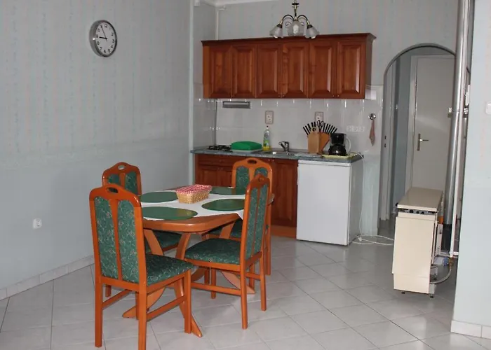 Orwa - Fenyofa Koez *